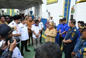 Bupati Bengkalis Kunjungi Kapal KMP Sereia Domar, Pastikan Pelayanan Prima Bagi Pengguna Jasa Yransportasi Roll On Roll Off (RoRo)