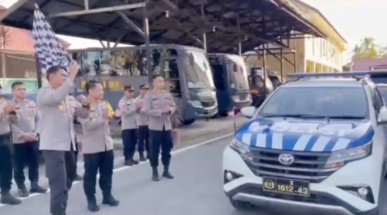 Kapolres Aceh Timur Lepas Distribusi Logistik untuk Warga Terdampak Banjir