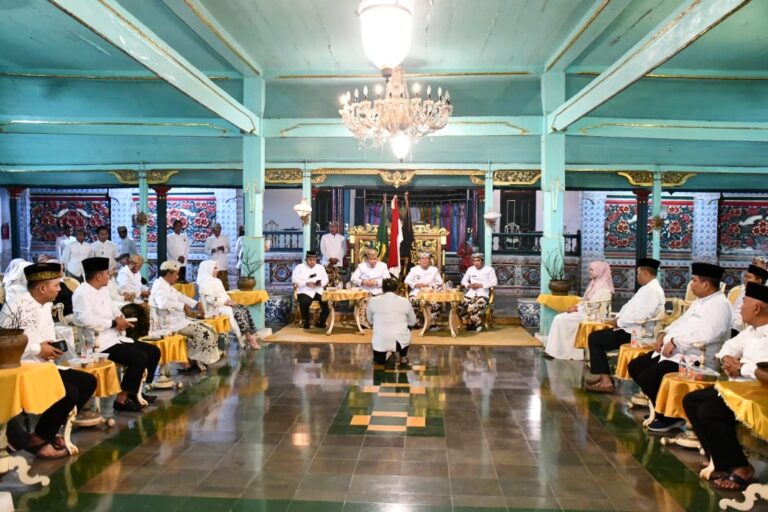 Kapolresta Cirebon Ikuti Napak Tilas Hari Jadi ke-544, Teguhkan Sinergi dan Pelestarian Sejarah