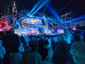 RIBUAN ALUMNI IKA SMADA MAKASSAR PADATI BENTENG FORT ROTTERDAM DALAM TUDANG SIPULUNG NASIONAL II 2026